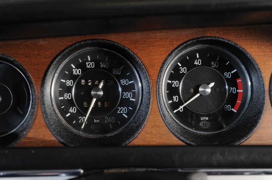  BMW 3.0 CSL Coupe 1973 года  (фото 7 из 12)